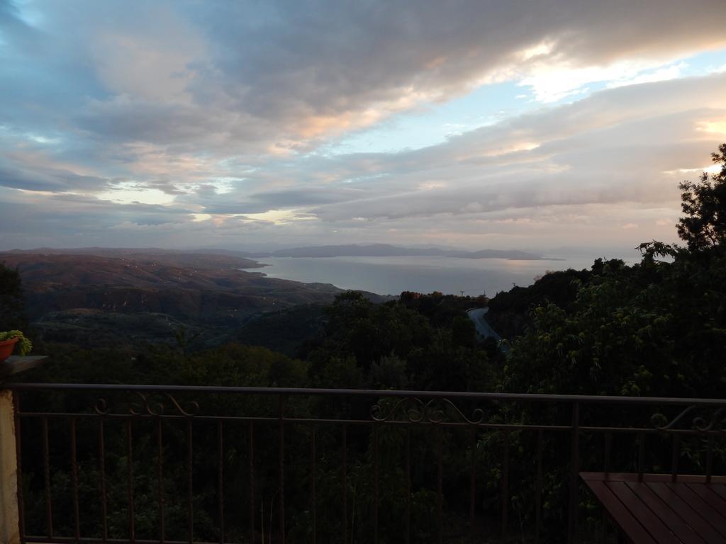 ホテル Rastoni Pelion ヴィジツァ エクステリア 写真